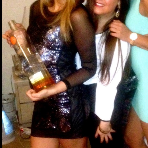 BCBG sequin mesh long sleeve party dress. Sequin, show girl - Picture 5 of 5